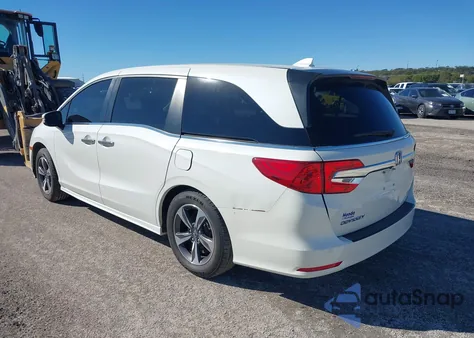 2019 Honda Odyssey Touring z USA, uszkodzony, nr VIN 5FNRL6H88KB059944